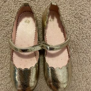 Size 1.5 H&M Gold Flats